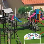 La Pace Village Club تروبيا