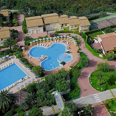 מלון דירות La Pace Village Club 3*