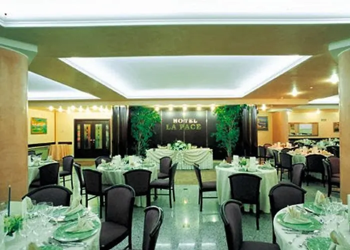 La Pace Village Club 3* טרופאה