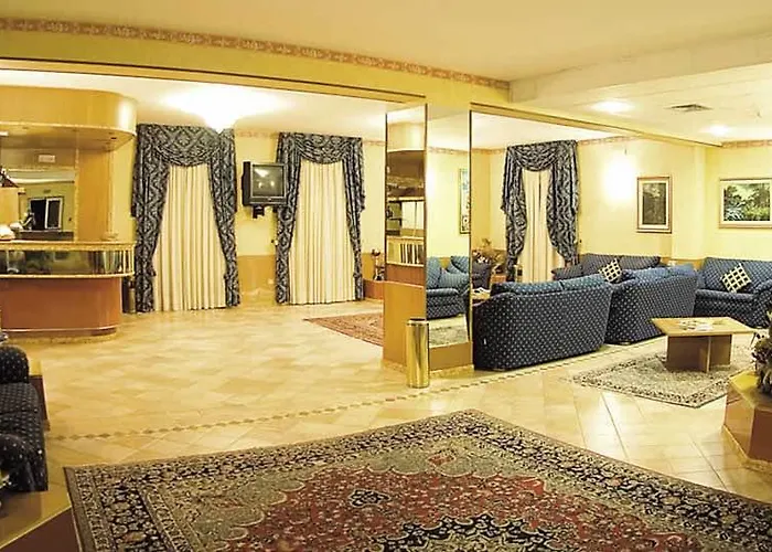 La Pace Village Club