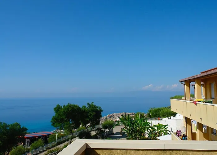 La Pace Village Club