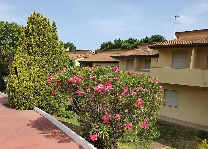 La Pace Village Club