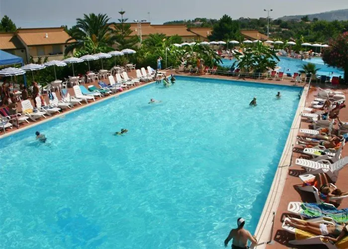 La Pace Village Club טרופאה