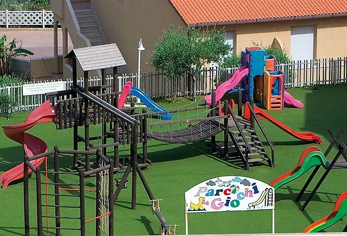 La Pace Village Club מלון דירות