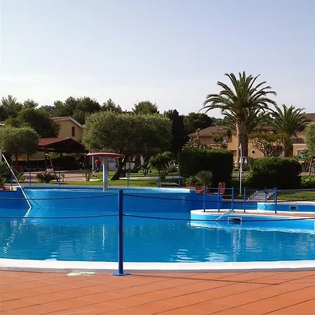 La Pace Village Club
