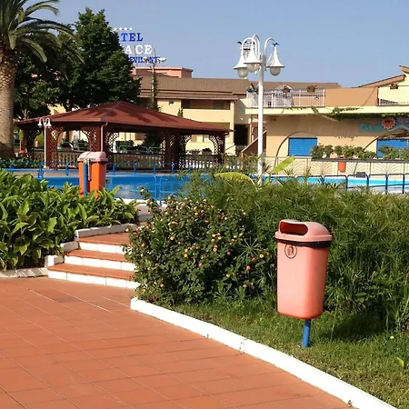 La Pace Village Club Lejlighedshotel Tropea