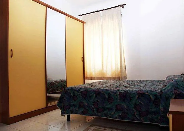 La Pace Village Club